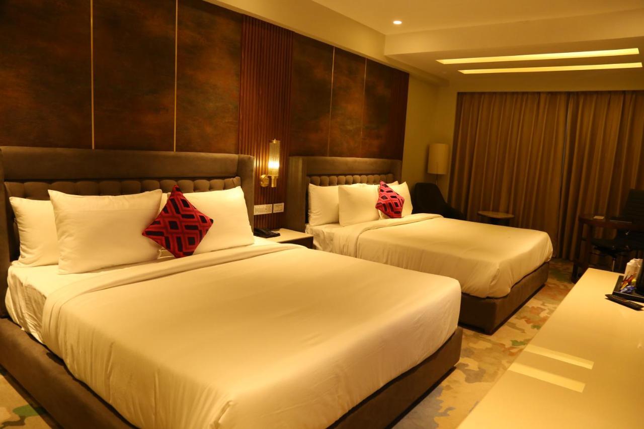 Dreamz Inn & Suites Zirakpur Exteriör bild