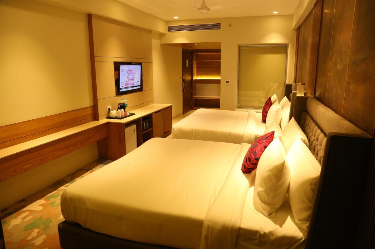 Dreamz Inn & Suites Zirakpur Exteriör bild