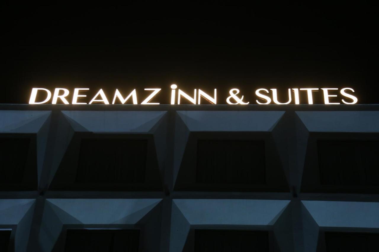 Dreamz Inn & Suites Zirakpur Exteriör bild