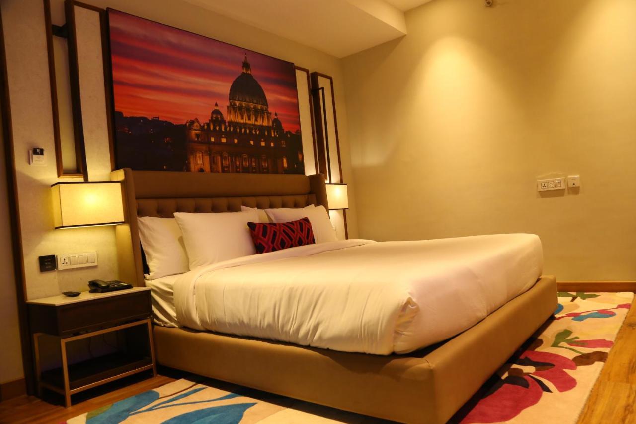 Dreamz Inn & Suites Zirakpur Exteriör bild