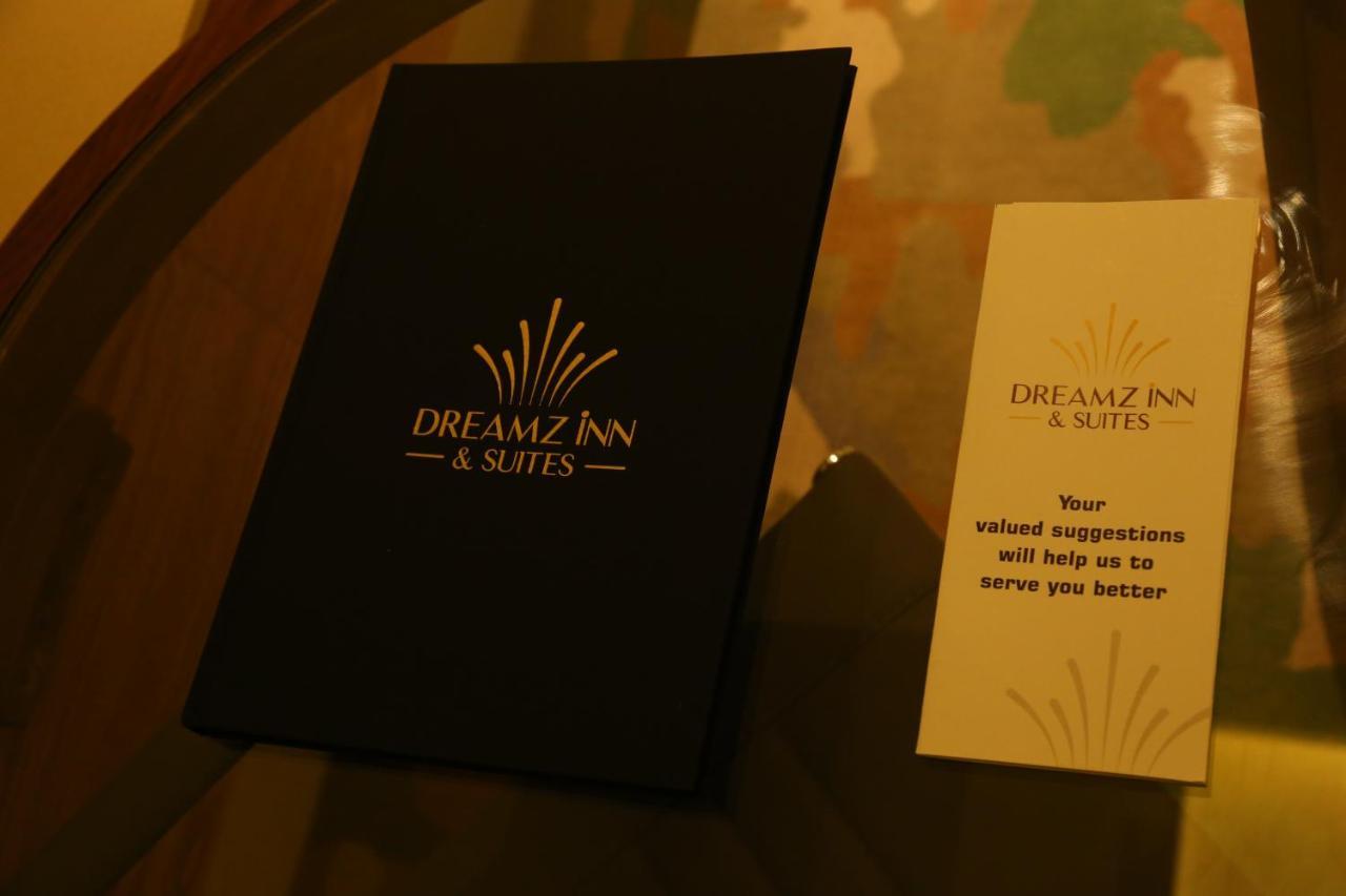 Dreamz Inn & Suites Zirakpur Exteriör bild