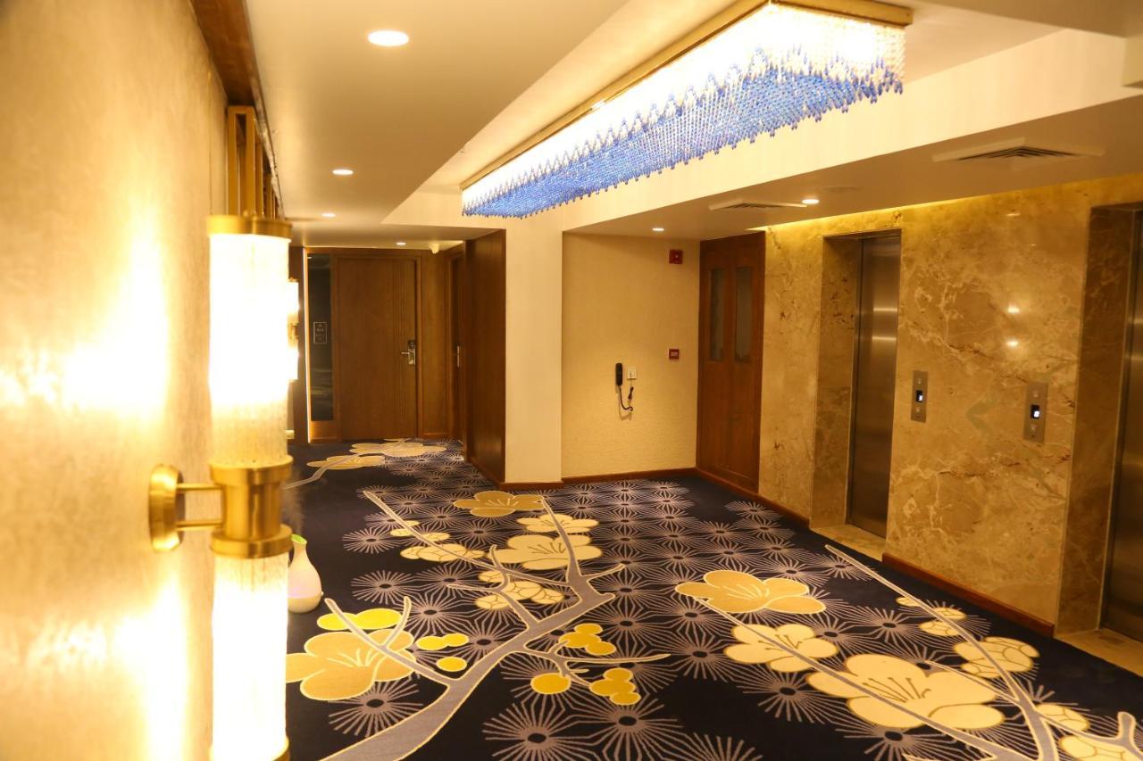 Dreamz Inn & Suites Zirakpur Exteriör bild