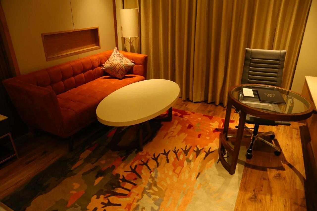 Dreamz Inn & Suites Zirakpur Exteriör bild