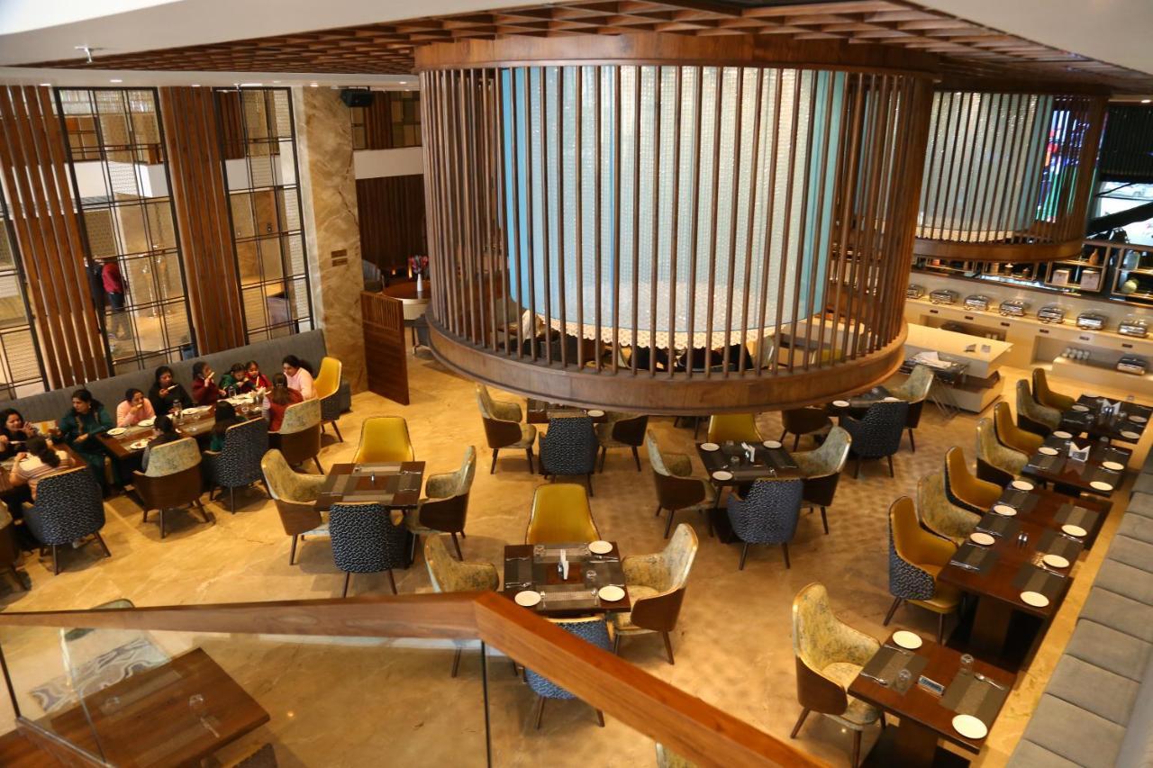 Dreamz Inn & Suites Zirakpur Exteriör bild